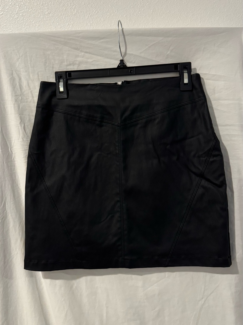 GB Gianni Bini Classic Black Faux Leather Mini Skirt